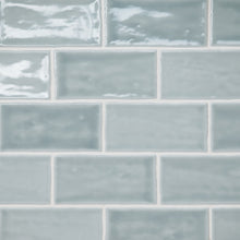 Misty Blue / Light Blue