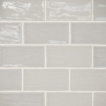 Pebble Gray / Light Gray