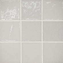 Pebble Gray / Light Gray